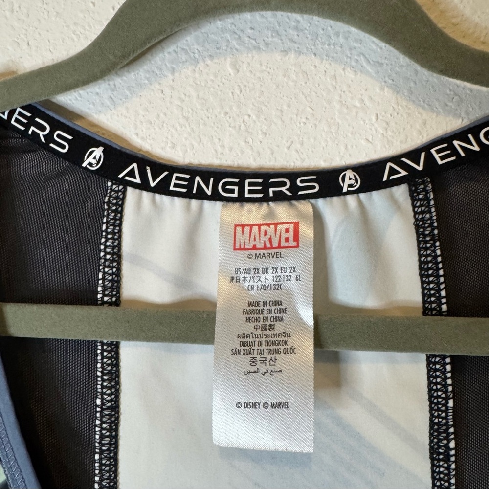 Her Universe Marvel Avengers Tank Mesh Razor back Womens 2X - Picture 2 of 7